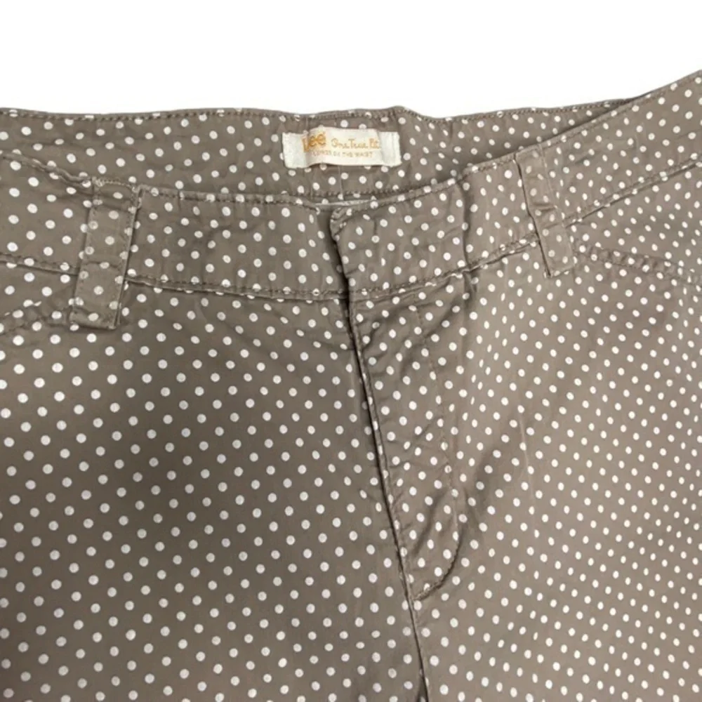 Lee Shorts One True Fit Lower On The Waist Size 14 Polka Dot‎ Tan White Bermuda
